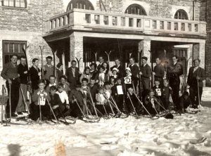 1925 prvi smučarji-1