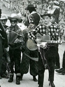 100809 pust pred občino-1